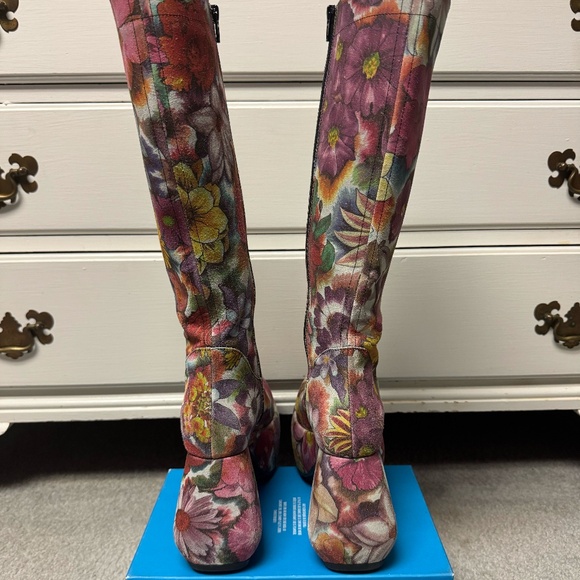 Superfly Strut Tall Platform Boots - Picture 4 of 5